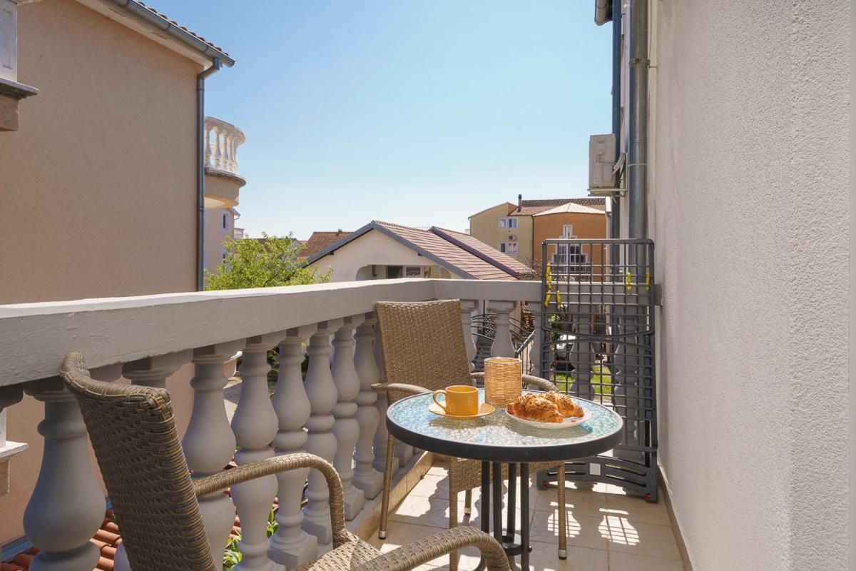 Villa Grey Stone Vodice Extérieur photo